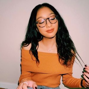 Meet your Posher, Briana